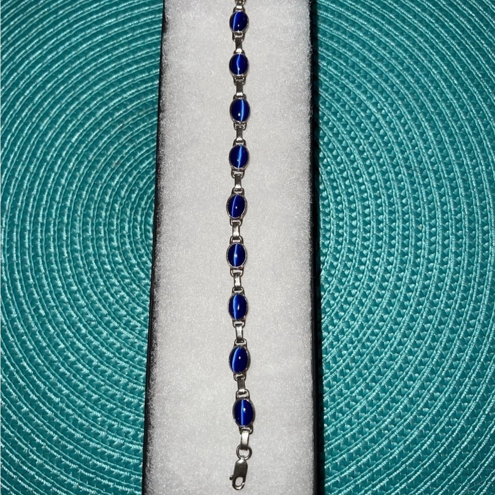 Sterling Silver .925 Blue Tiger Eye bracelet 7” - Picture 4 of 7